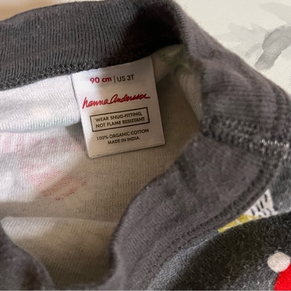 Hanna Andersson Long John Pajama Set Color: Polar Brrr Size 3T - Picture 5 of 5